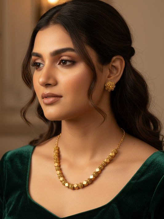 Varnika Antique Set | NE137