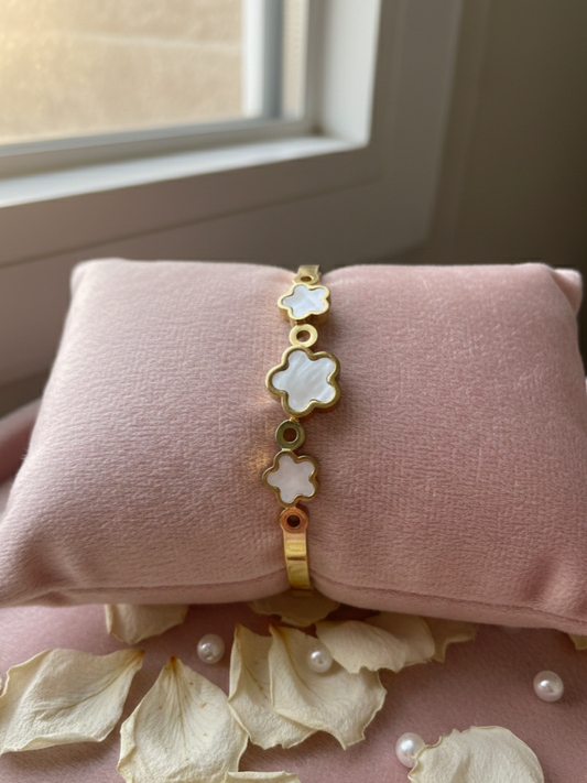 Snow Blossom Bracelet | NE174
