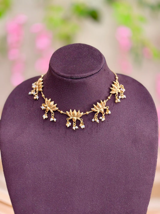 Gold lotus chain | N410