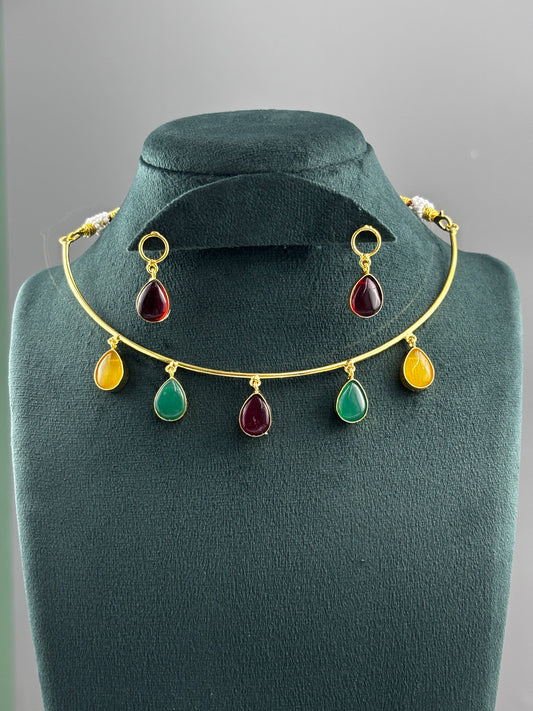 GLOSSY MULTI NECKPIECE | E321