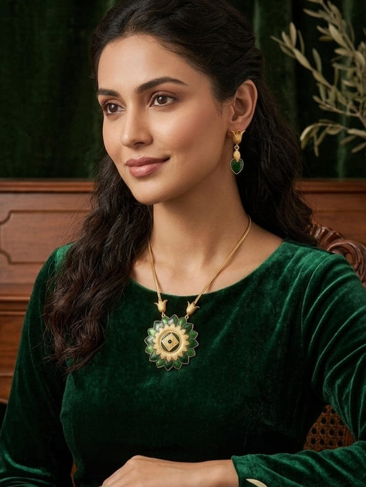 Haritha Kamalam Necklace Set | NT453