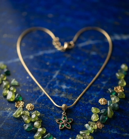 Emerald Blossom Pendant | AT01