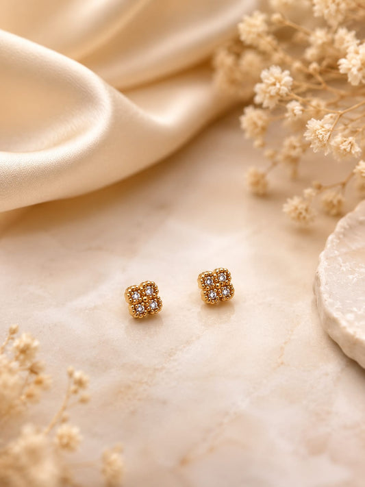 Dainty Vine Studs | ESH132