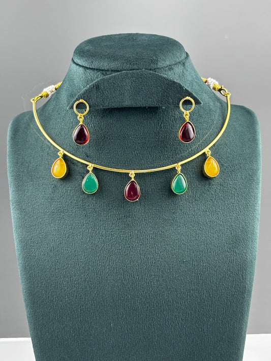 GLOSSY MULTI NECKPIECE | E321
