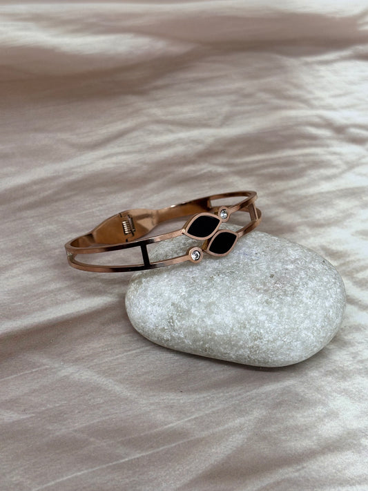 Rose gold bangle | NC405