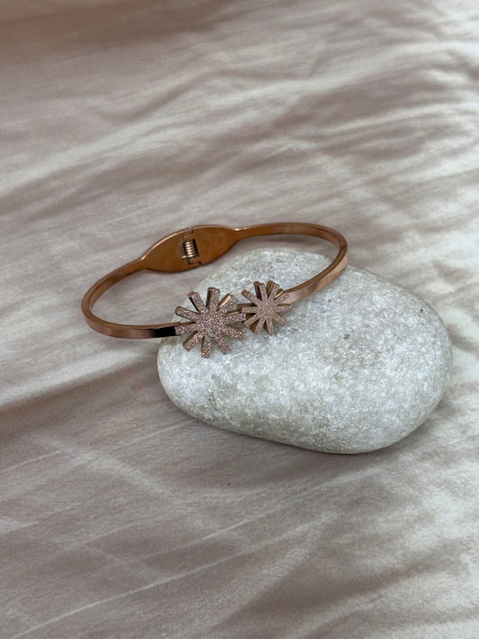 Rose gold flower bangle | NC407