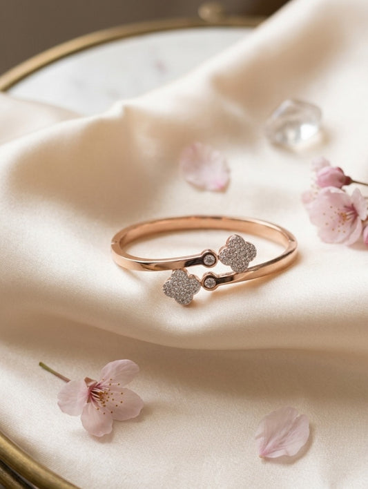 Butterelle Charm Bangle  | NE210