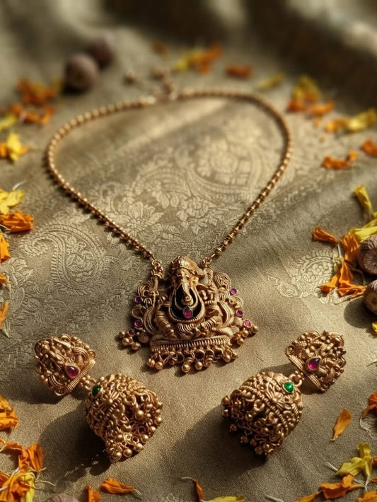 Shrinika Temple Necklace Set | MT221