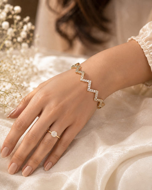 Zigzag Spark Bangle | ESH96