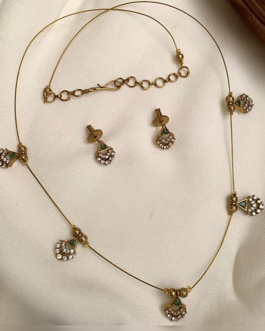 Emerald Floret Necklace| NE1202